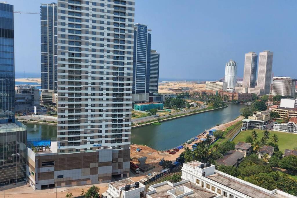 Jays Apartment - Colombo 02 At The Heart Of Convenience ภายนอก รูปภาพ