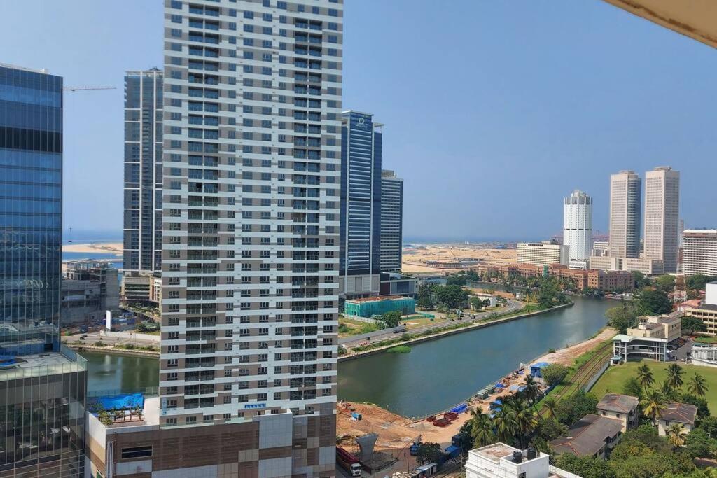 Jays Apartment - Colombo 02 At The Heart Of Convenience ภายนอก รูปภาพ