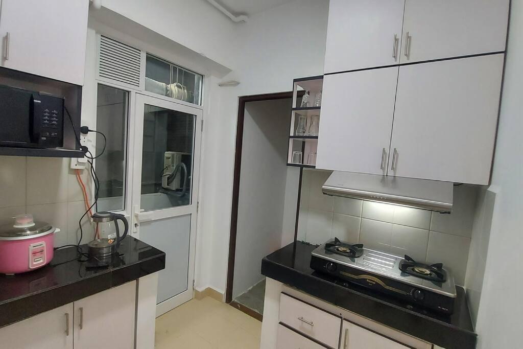 Jays Apartment - Colombo 02 At The Heart Of Convenience ภายนอก รูปภาพ